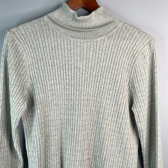 JEANNE PIERRE Cable Knit Turtleneck Sweater Grey Long Sl Lightweight Preppy M - Picture 3 of 10